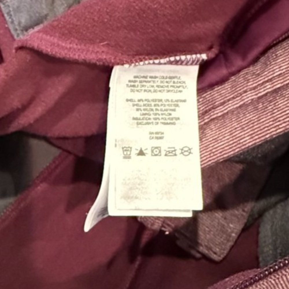 Columbia Women's XL Quilted Vest Burgundy Maroon Full Zip Insulated Pockets - Picture 7 of 11